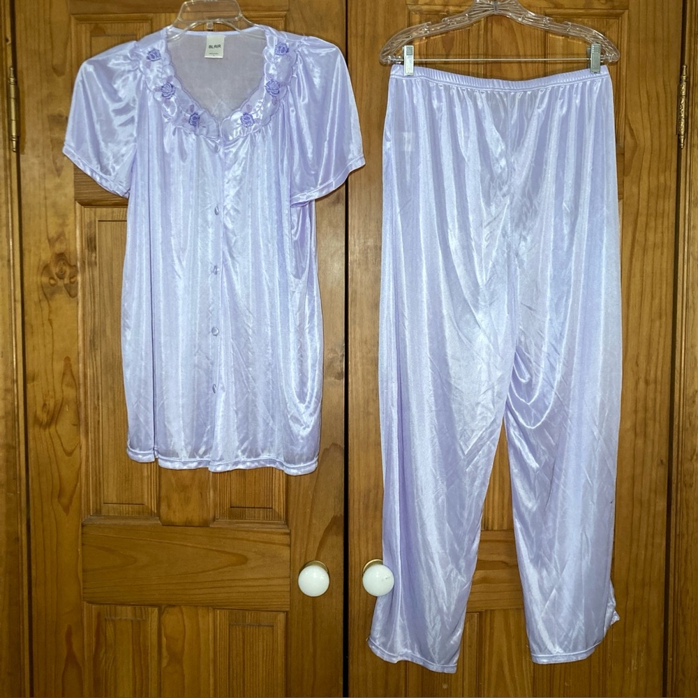 NWOT Blair Pajama Set Lightweight Short Sleeve Top Bottom Silky Purple L Large